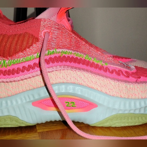 Nike Cosmic Unity 3 Shoes Women’s 8 Hot Punch Basketball Aja Wilson FQ9395-600 - Picture 3 of 16